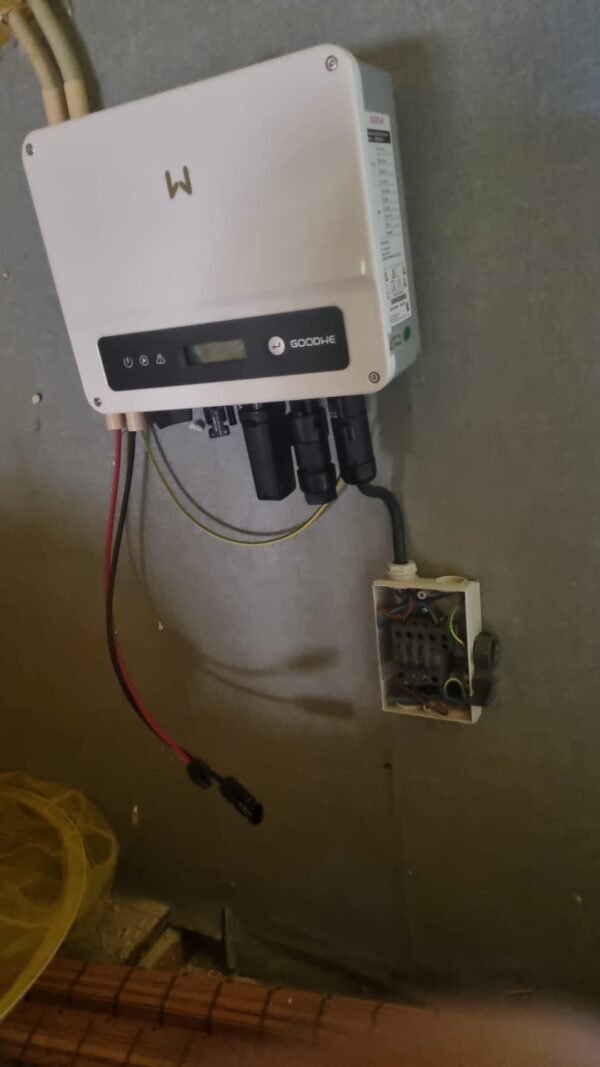 Zonne-omvormers – Verkoop, Installatie & Reparatie - Afbeelding 6